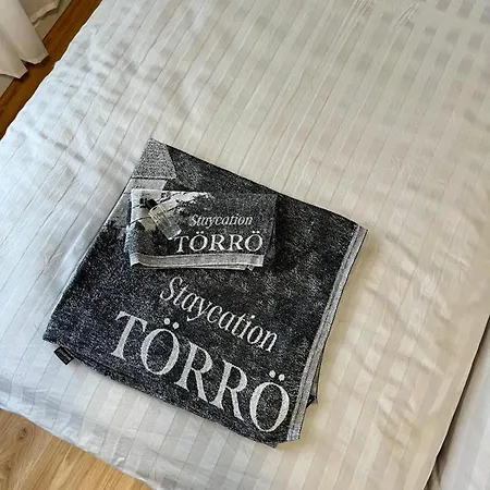 Huoneisto Törrö As10, Tyylikäs 1-4hlö Yläkerran Päätyhuoneisto Jokinäkymällä